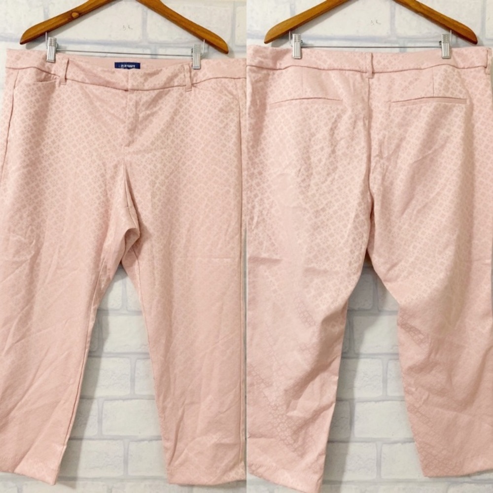 Old Navy | Plus Size Blush Pixie Pants